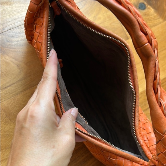 Bottega Veneta Intrecciato Orange Woven Hobo Bag - Picture 6 of 10